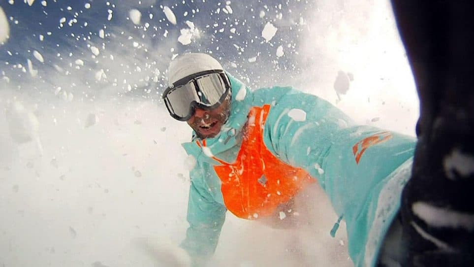 snowboarding-with-goggles