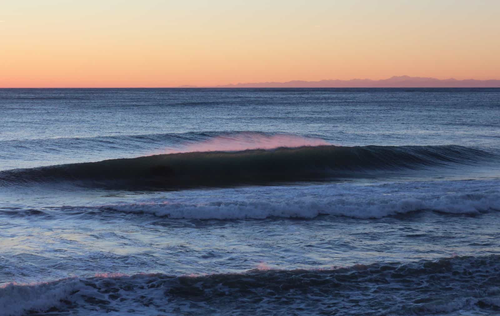 After sunset offshore wave