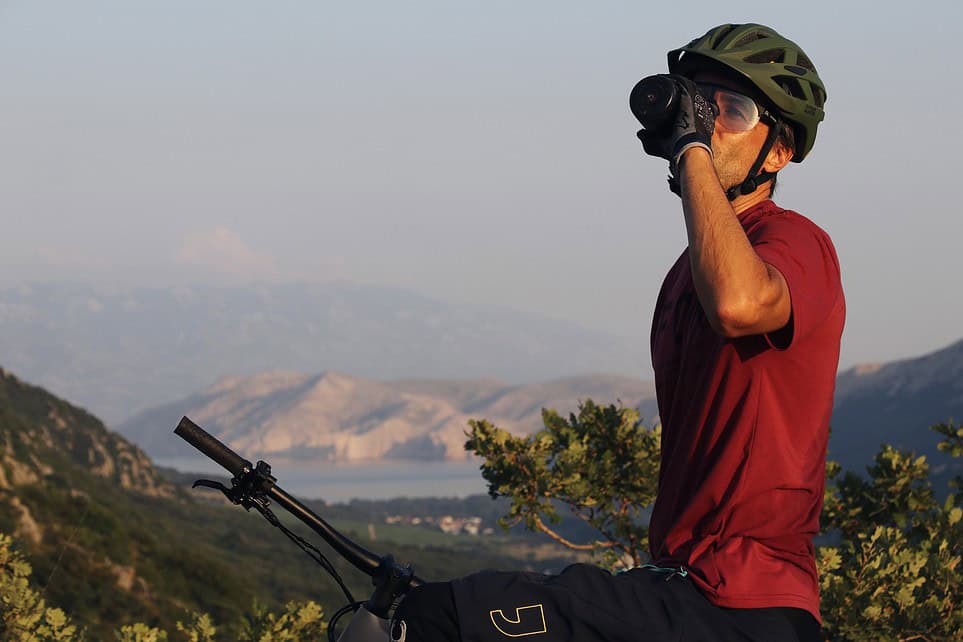 GEM bike helmet MIPS during hot summer ride